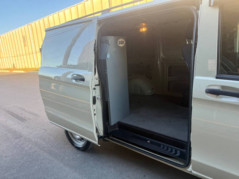 2016 Mercedes-Benz Metris