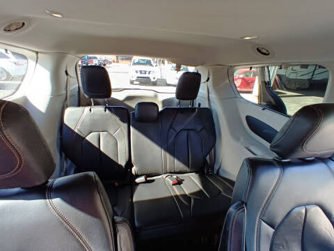 2017 Chrysler Pacifica Touring Plus