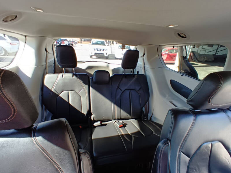 2017 Chrysler Pacifica Touring Plus