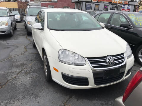 2005 Volkswagen Jetta for sale at Chambers Auto Sales LLC in Trenton NJ