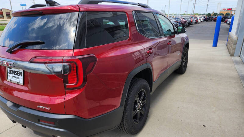 2022 GMC Acadia AT4