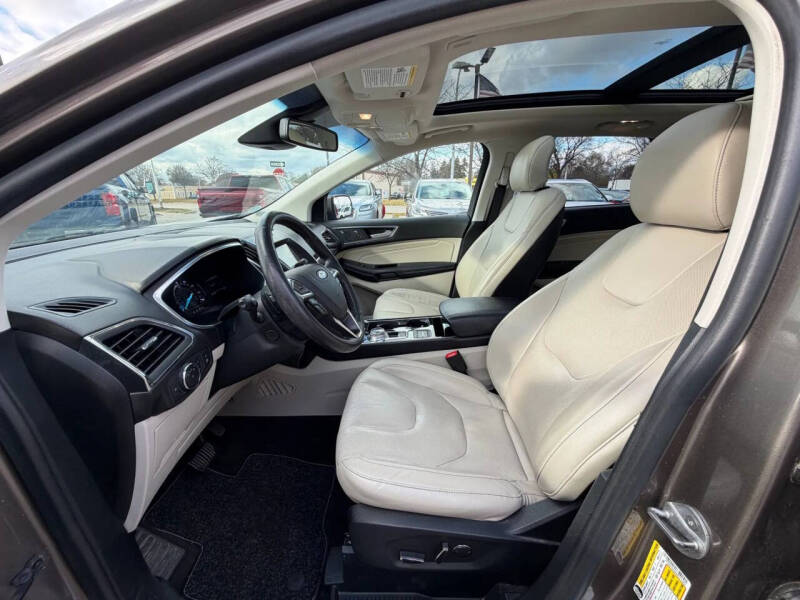 2019 Ford Edge Titanium