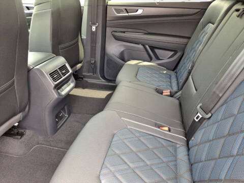 2026 Volkswagen Atlas Cross Sport SEL Premium R-Line 4Motion