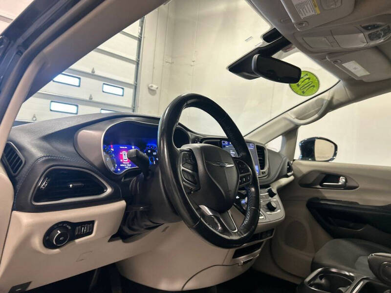 2021 Chrysler Pacifica Touring