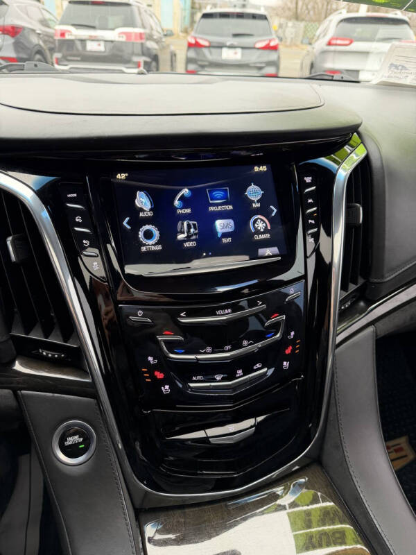 2017 Cadillac Escalade Platinum
