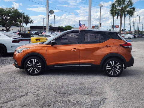 2020 Nissan Kicks SR