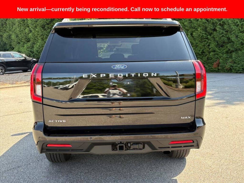 2025 Ford Expedition MAX Active