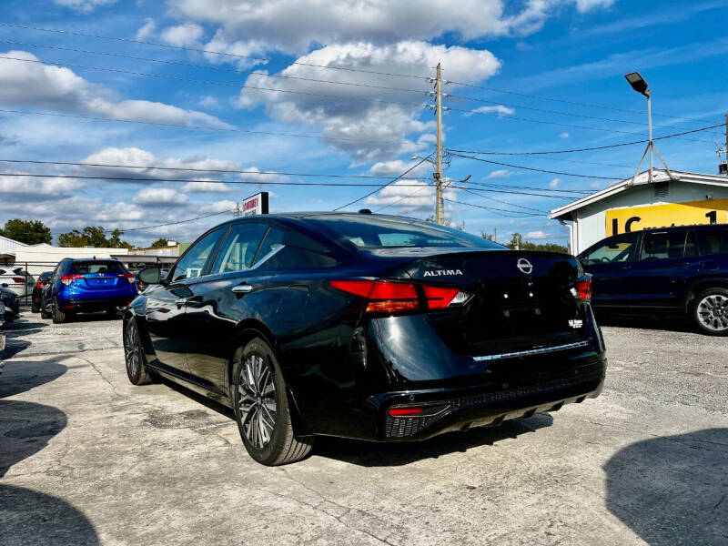 2023 Nissan Altima 2.5 SV