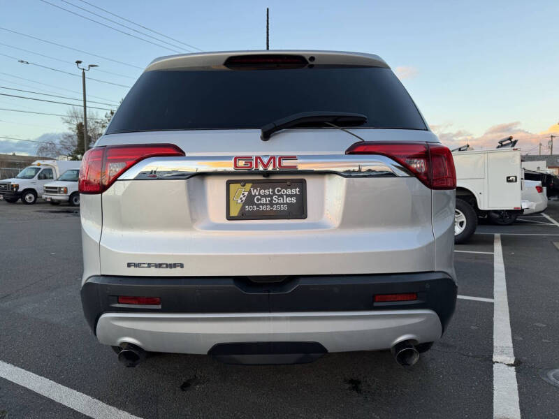 2017 GMC Acadia SLE-2