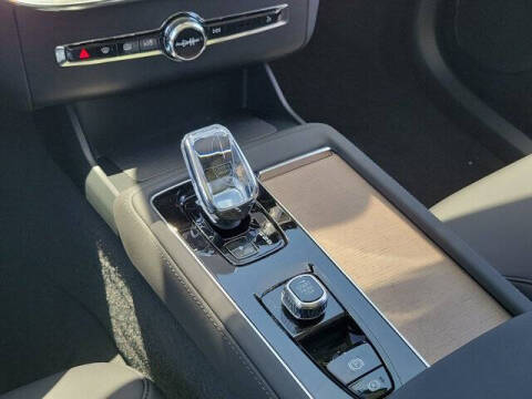 2026 Volvo XC90 B5 Core