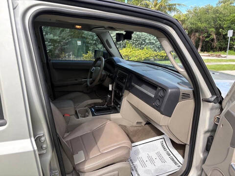 2008 Jeep Commander Sport