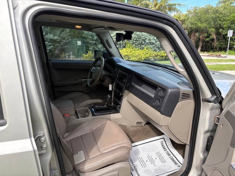 2008 Jeep Commander Sport