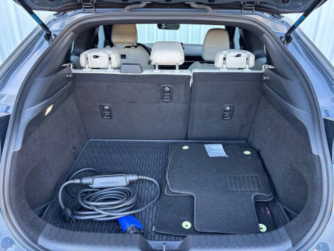 2022 Mazda MX-30 EV Premium Plus