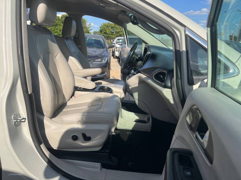 2020 Chrysler Pacifica Touring L Plus