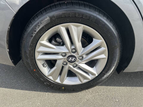 2019 Hyundai Elantra