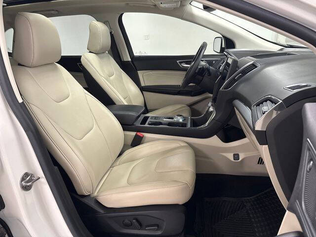 2021 Ford Edge Titanium