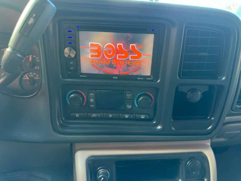 2005 Chevrolet Suburban 2500 LT