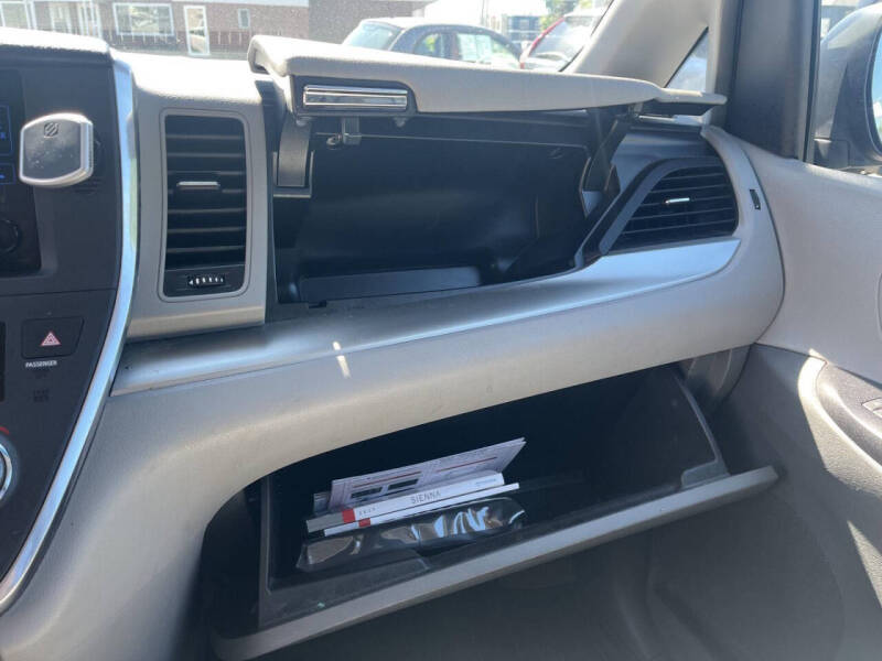 2017 Toyota Sienna