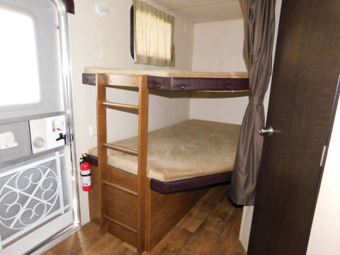 2017 Forest River Wildwood 27 DBK