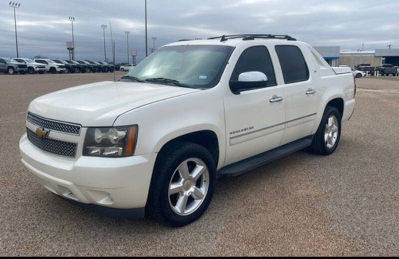 2011 Chevrolet Avalanche for sale at Cajun Auto Resales, LLC in Lafayette LA