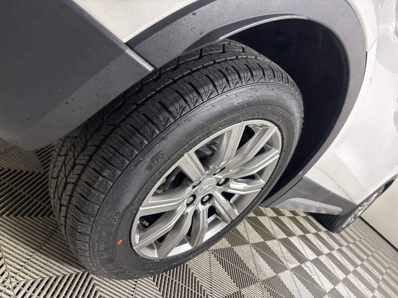 2022 Cadillac XT4 Premium Luxury