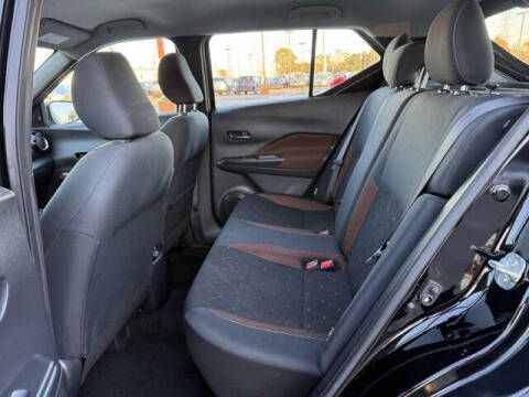 2020 Nissan Kicks SR