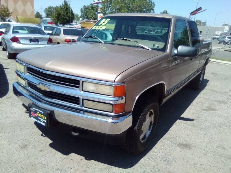 1995 Chevrolet C/K 2500 Series for sale at Larry's Auto Sales Inc. in Fresno CA