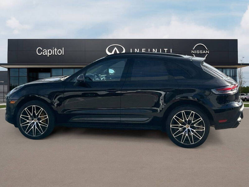 2023 Porsche Macan T