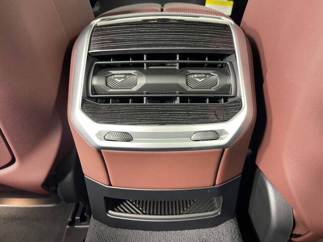 2026 BMW 7 Series 750e xDrive