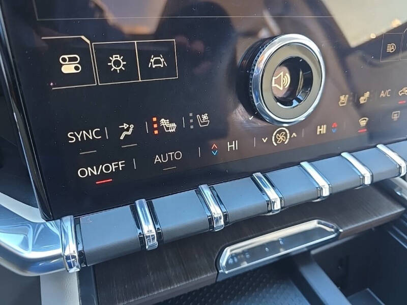 2025 GMC Acadia Denali