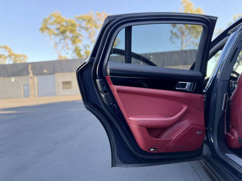 2018 Porsche Panamera 4S