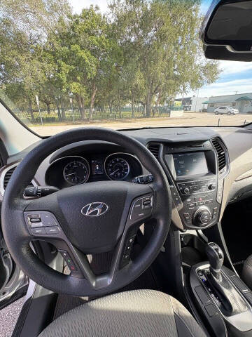 2018 Hyundai Santa Fe SE