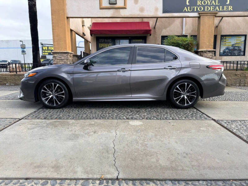 2019 Toyota Camry Hybrid