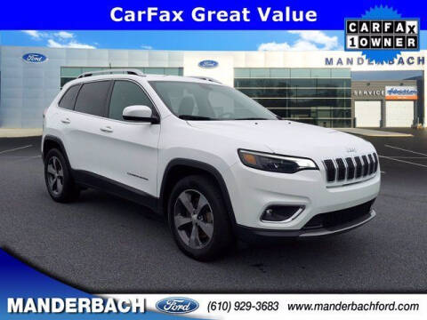 2019 Jeep Cherokee for sale at Capital Group Auto Sales & Leasing in Freeport NY