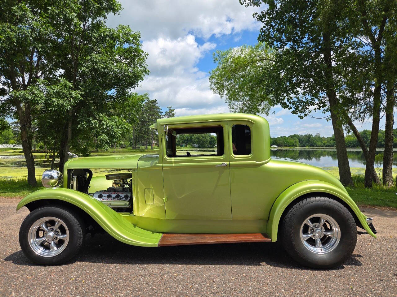 1930 Dodge 5-Window Coupe 12