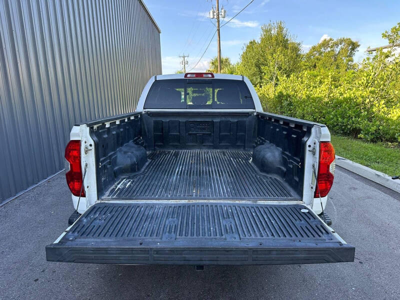 2014 Toyota Tundra SR5