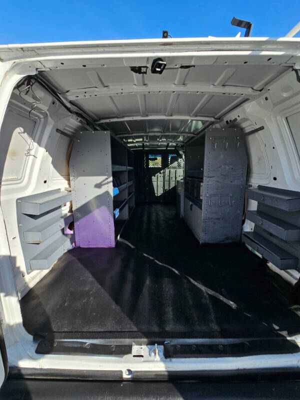 2011 Ford E-Series E-350 SD