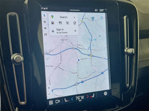 2023 Volvo XC40 B4 Plus Bright Theme