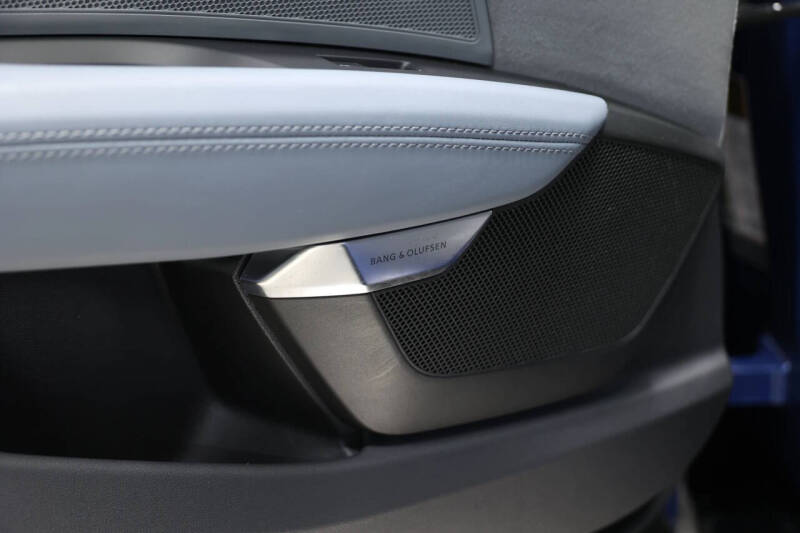 2024 Audi e-tron GT quattro Premium Plus