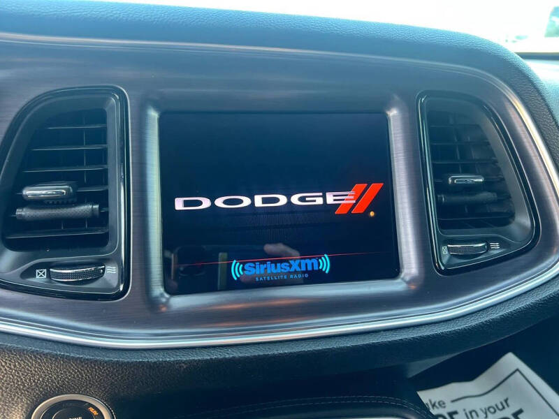 2018 Dodge Challenger SXT Plus