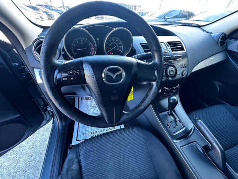 2013 Mazda MAZDA3 i SV