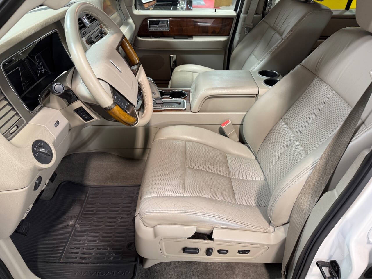 2013 Lincoln Navigator for sale at Vehicle Brothers LLC in Broadview Heights, OH