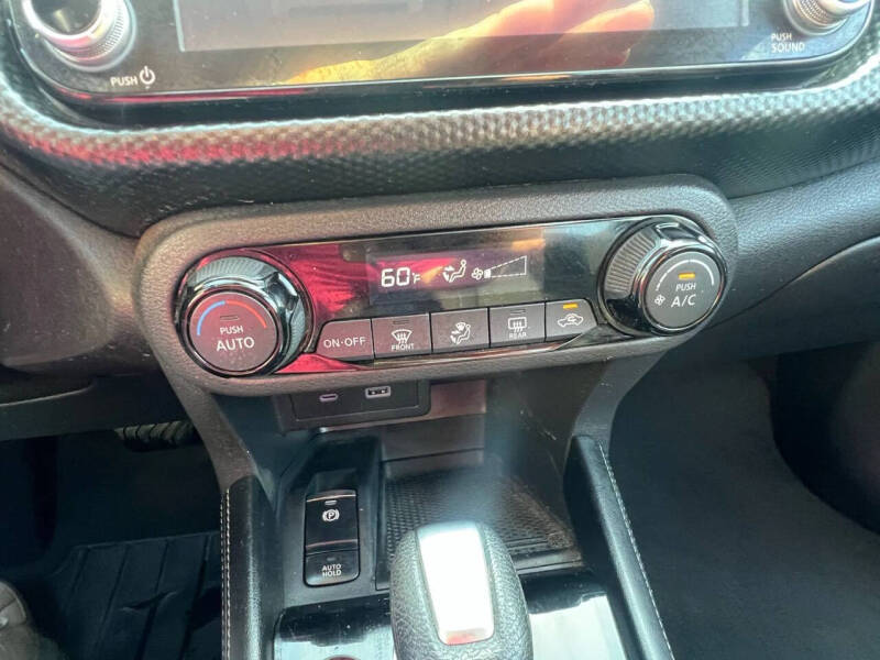 2022 Nissan Kicks SV