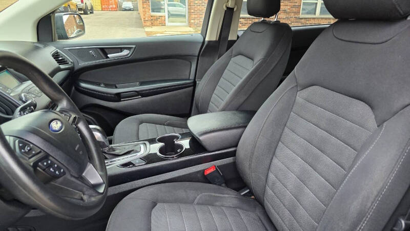 2017 Ford Edge SE