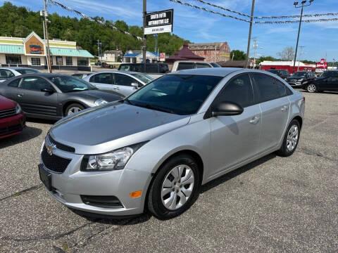 2014 Chevrolet Cruze for sale at SOUTH FIFTH AUTOMOTIVE LLC in Marietta OH