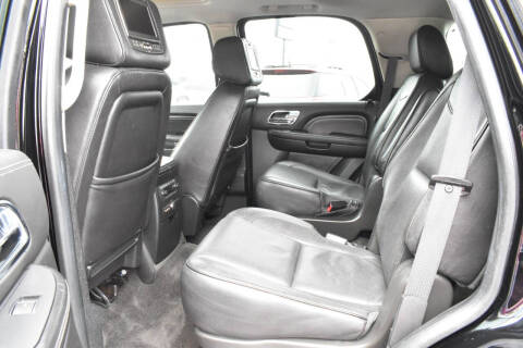2013 Cadillac Escalade Platinum Edition