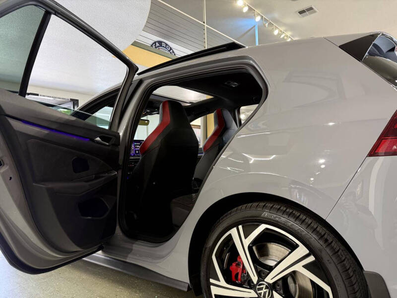 2025 Volkswagen Golf GTI SE
