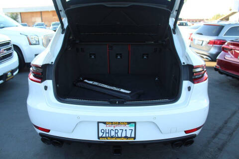 2017 Porsche Macan