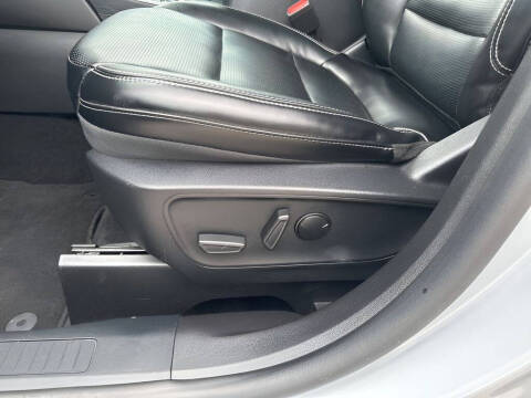 2025 Ford Escape Platinum