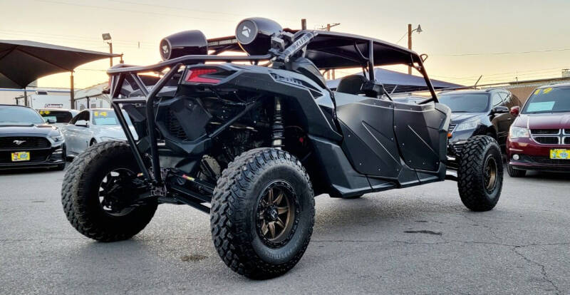 2019 Can-Am MAX XRS